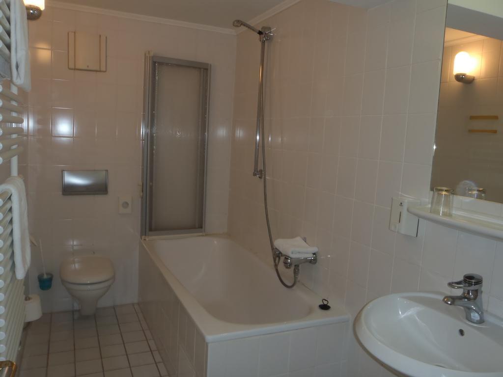 Hotel Am Buschkrugpark Берлин Стая снимка