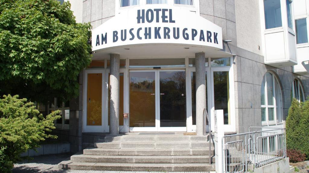 Hotel Am Buschkrugpark Берлин Екстериор снимка